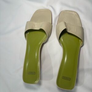 Vintage Coach Kitten heels